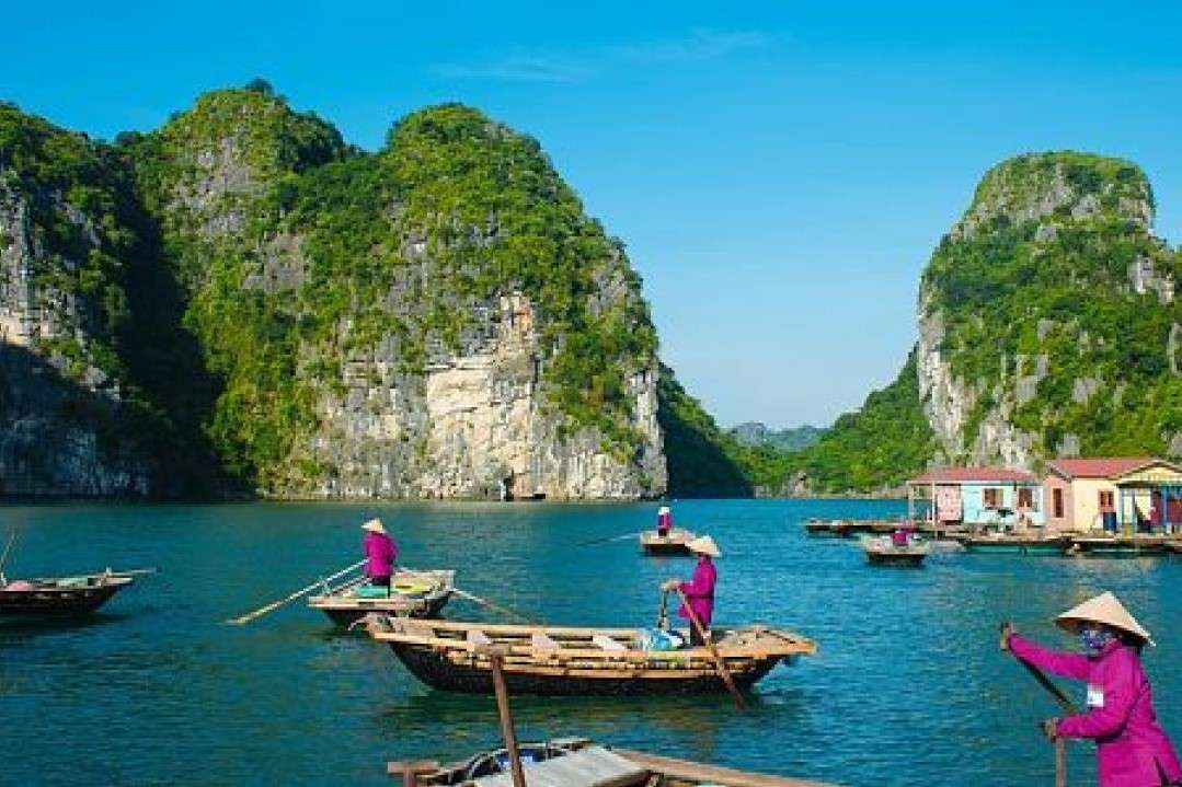 Бухта Халонг во Вьетнаме онлайн-пазл