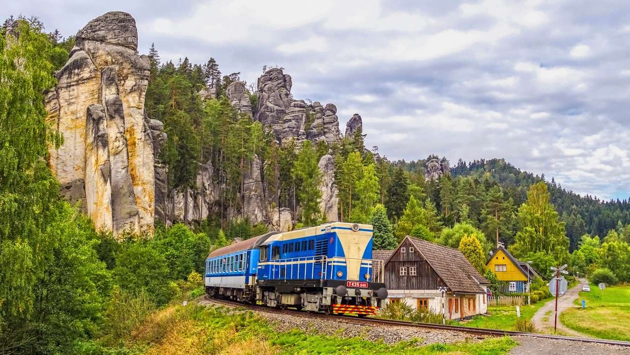 Vlak do Adršpachu online puzzle