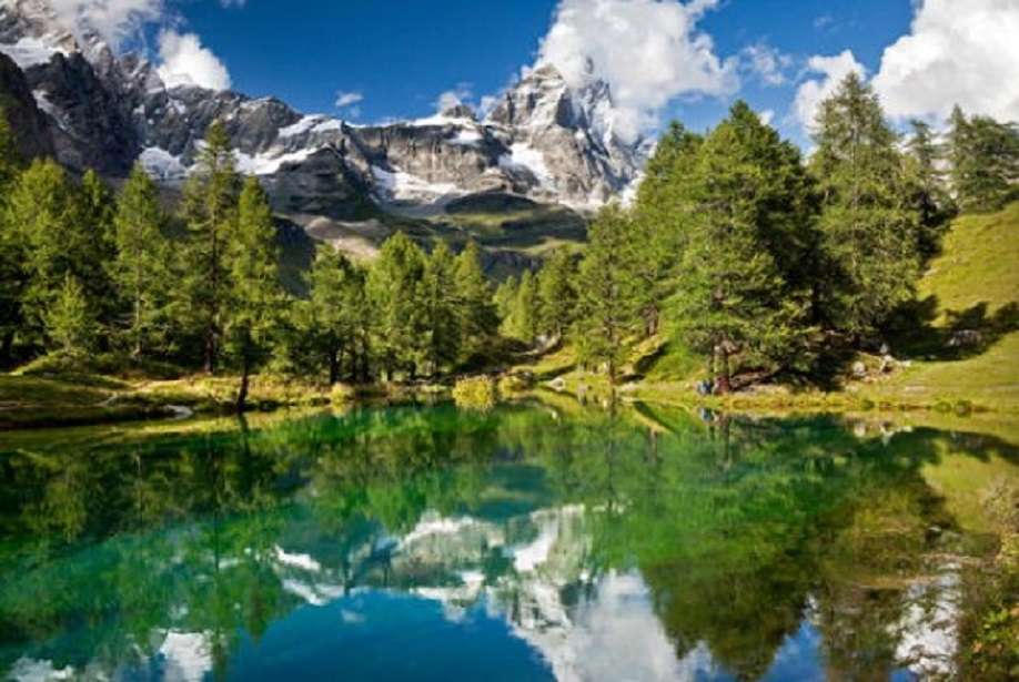 Lacul din Alpi jigsaw puzzle online