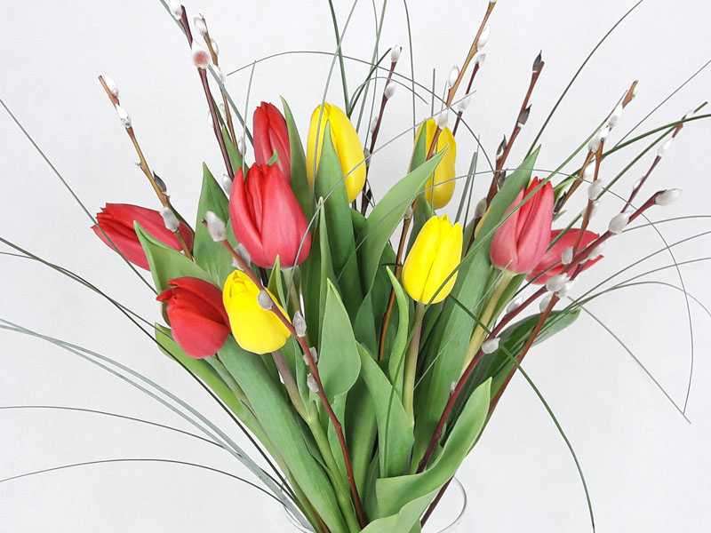 Un ramo de tulipanes rompecabezas en línea