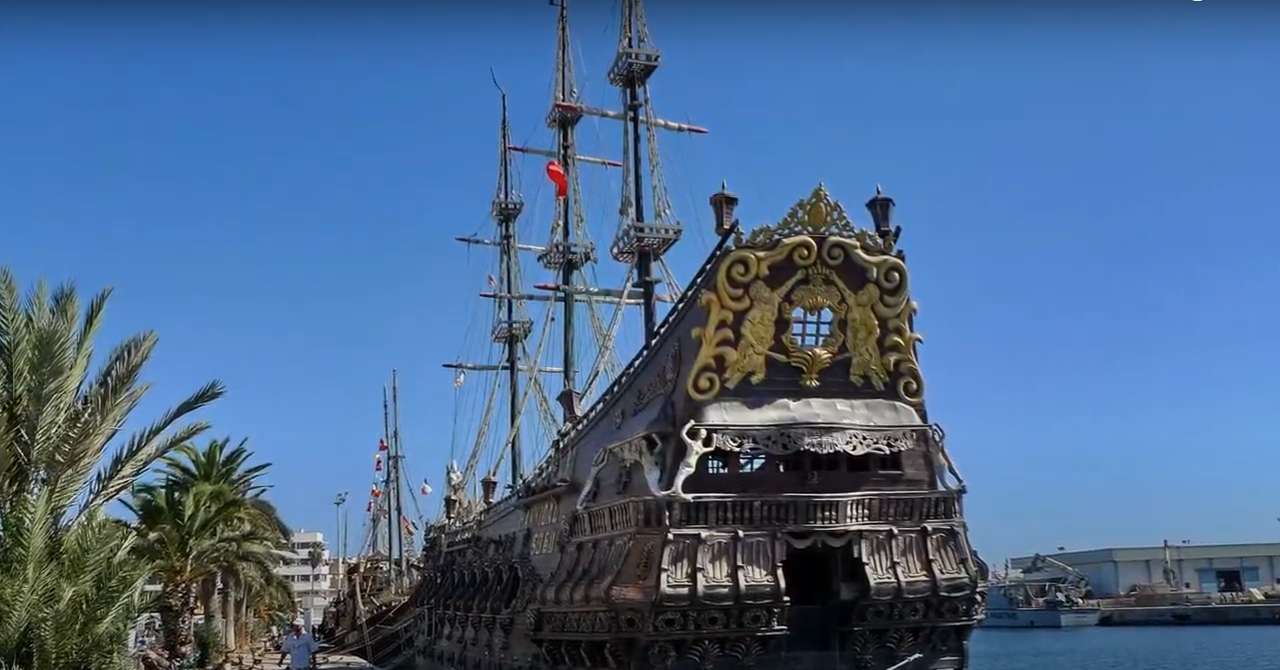 Pirátská výletní loď online puzzle