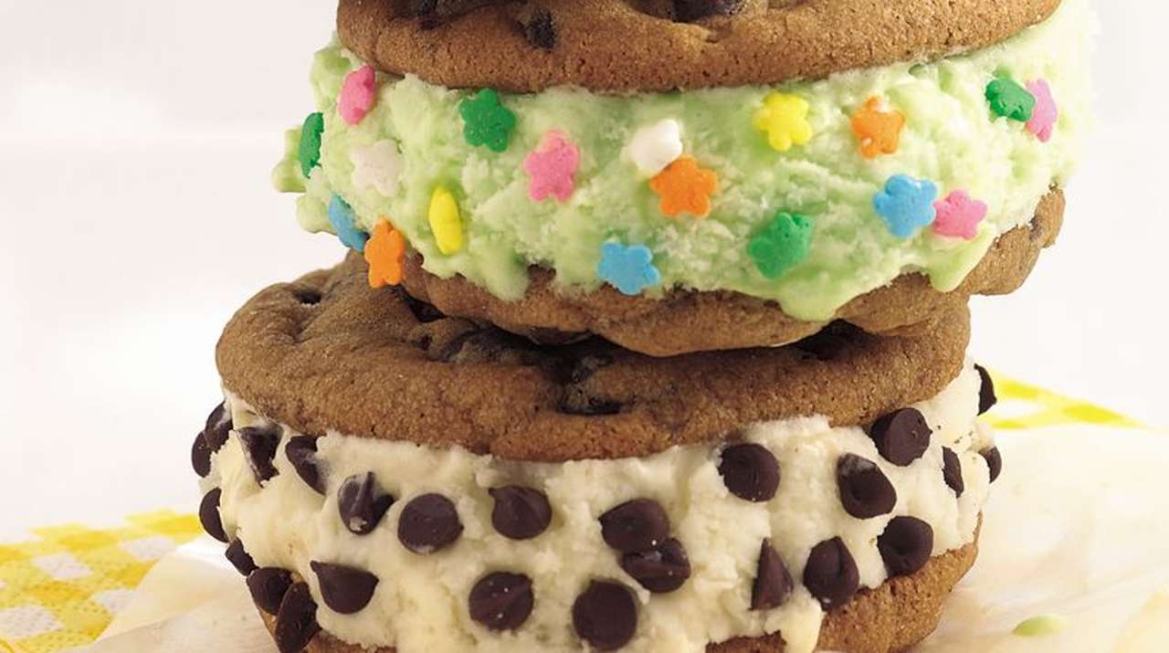 Σάντουιτς παγωτού μπισκότων παζλ online