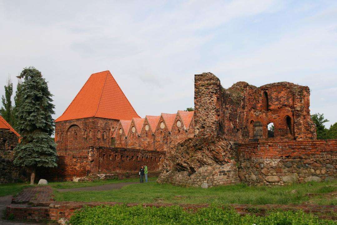 ruïnes van de Teutoonse Ridders in Torun legpuzzel online