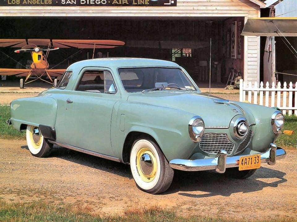 Kupé Studebaker Champion Starlight z roku 1951 online puzzle