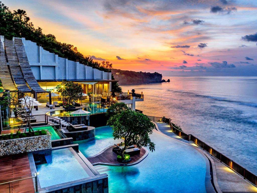 Hotel în Bali cu vedere la mare jigsaw puzzle online
