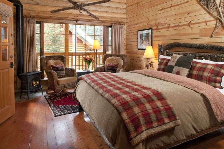 Egy ház szobája a hegyekben #36 kirakós online