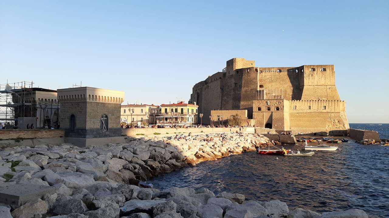 Castel dell'Ovo jigsaw puzzle online