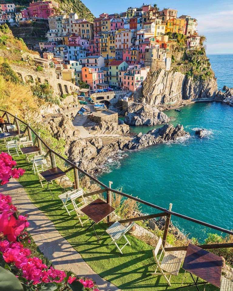 Italië. Uitzicht op de baai. online puzzel
