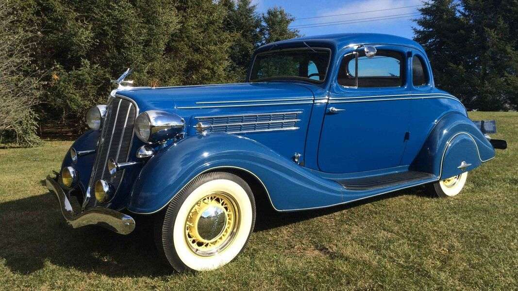Автомобиль Hudson Deluxe Eight 1935 года выпуска пазл онлайн