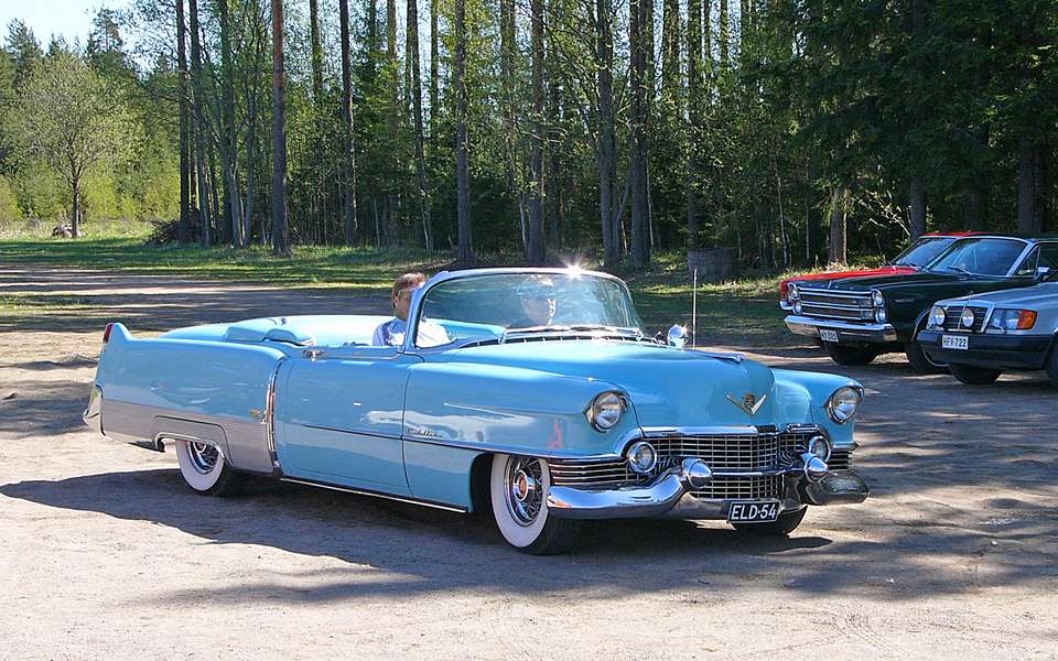 Автомобиль Cadillac Convertible Год 1954 онлайн-пазл