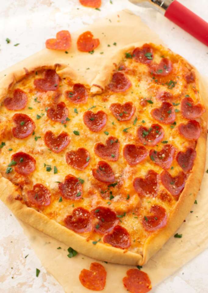 Receta de pizza de pepperoni en forma de corazón rompecabezas en línea