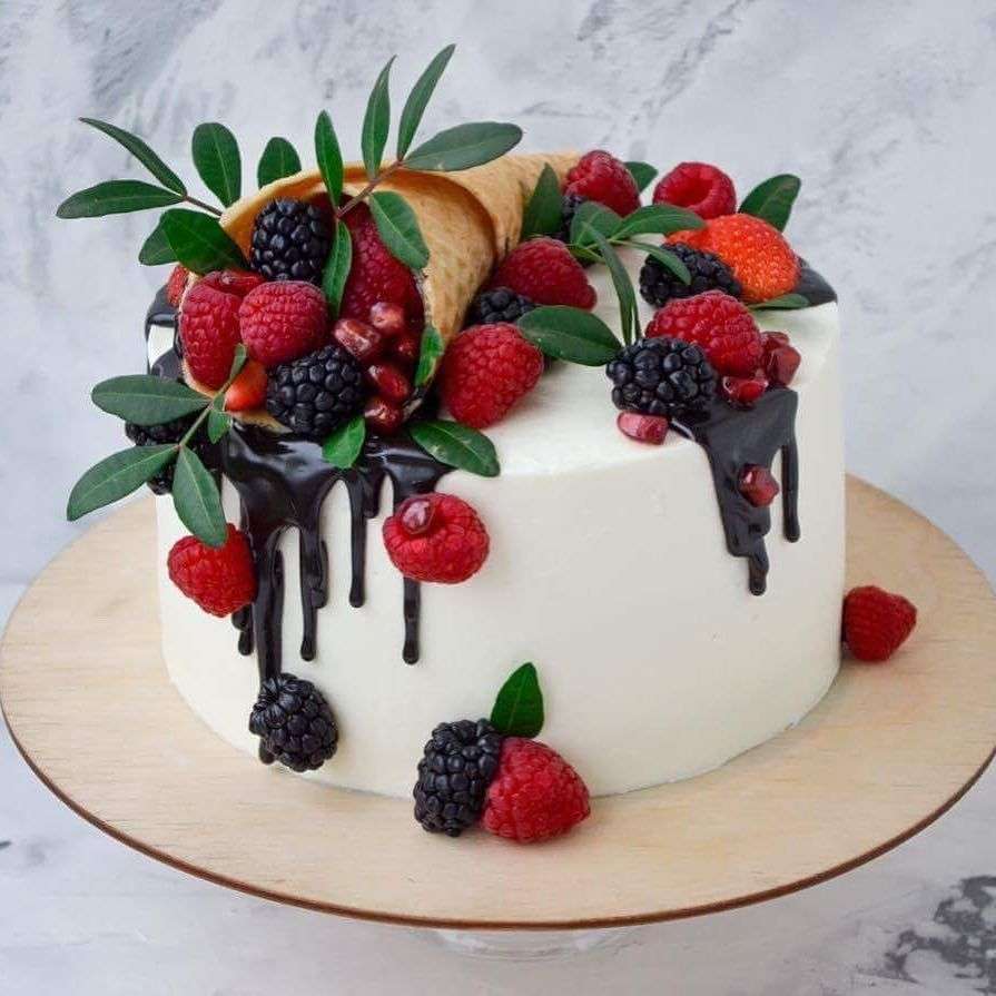 Декорация на тортата онлайн пъзел