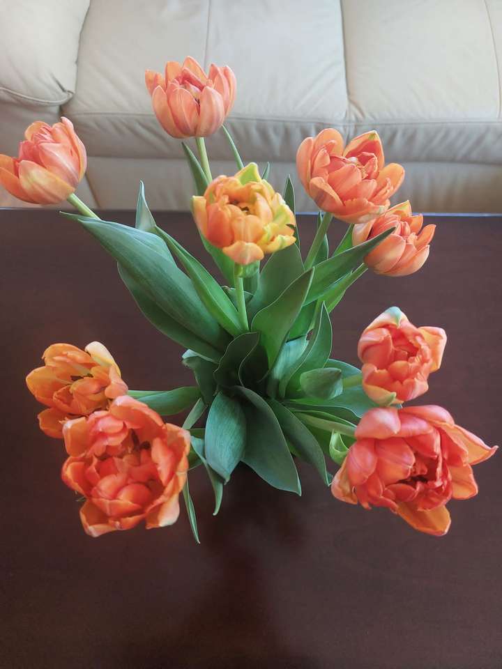 Тюльпаны в вазе пазл онлайн