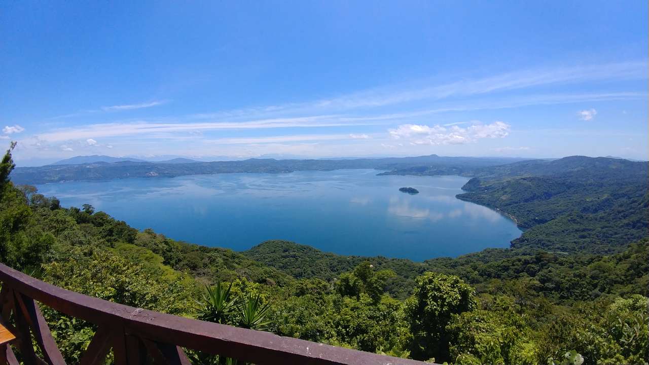 Езерото Илопанго онлайн пъзел