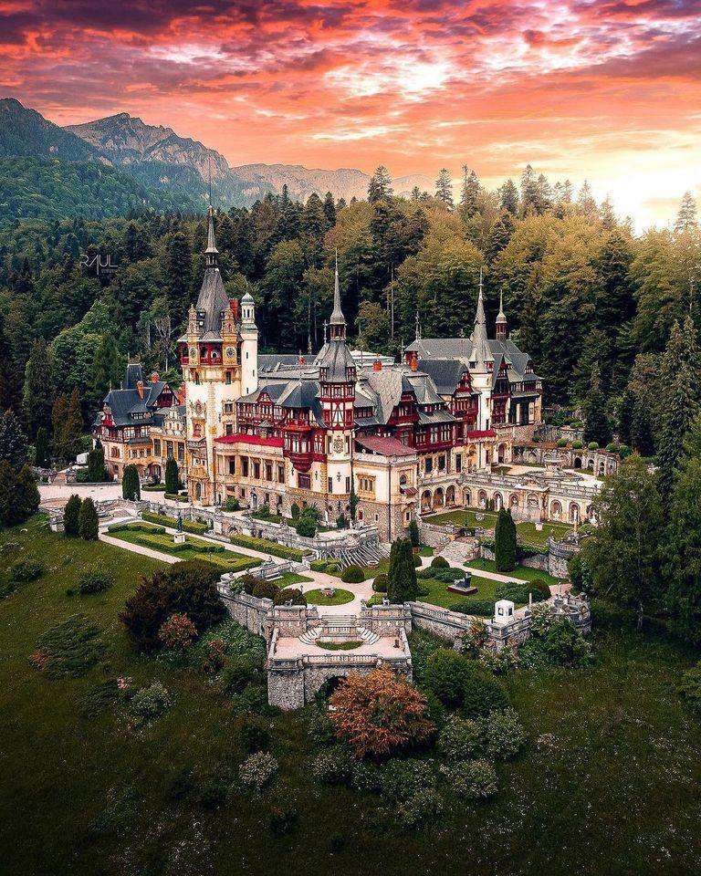 Castelul Peleș jigsaw puzzle online