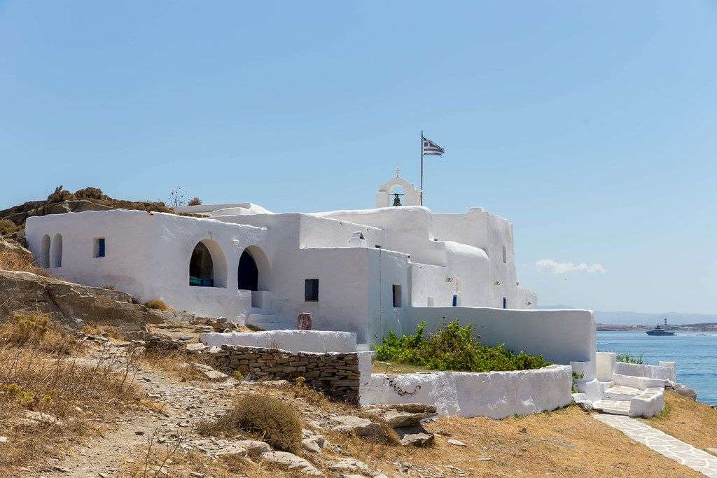 Греческий остров Парос Монастырь Святого Иоанна пазл онлайн