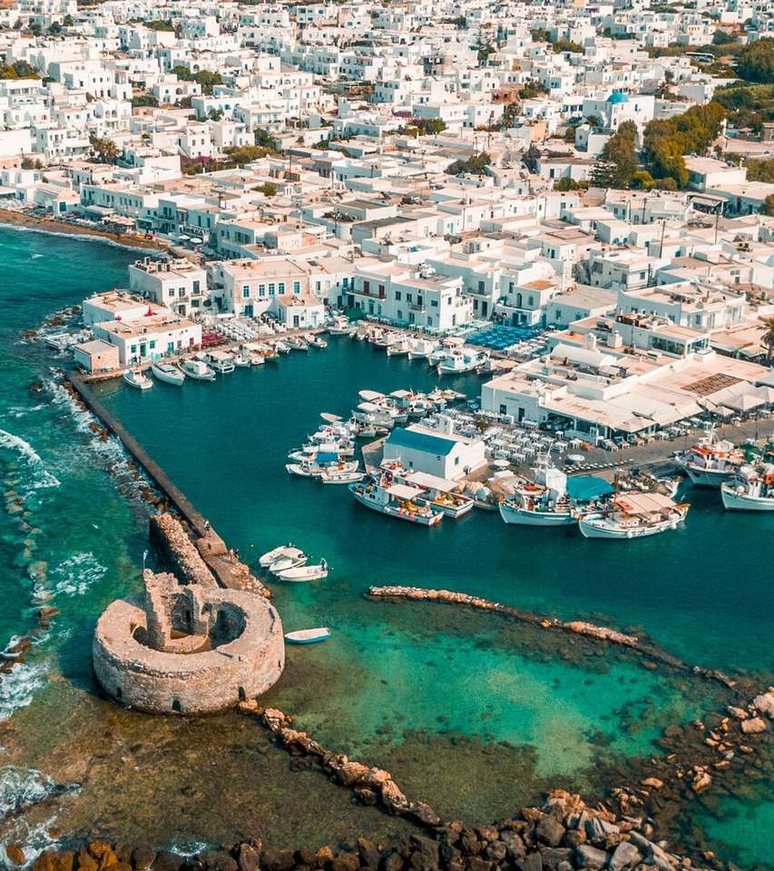 Den grekiska ön Paros Naoussa pussel på nätet