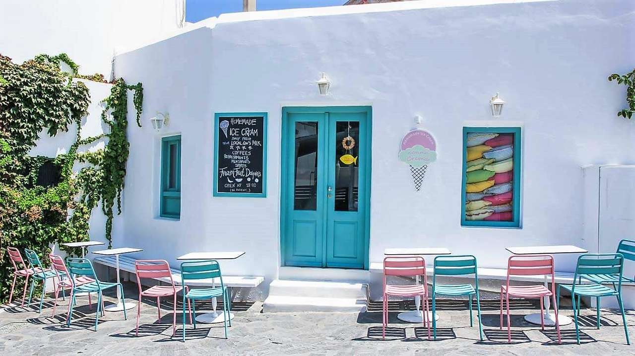 Greek island of Paros Naoussa online puzzle