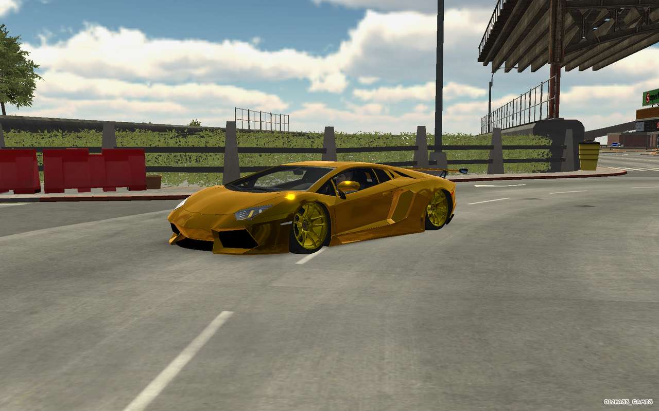 Златен Lamborghini Aventador онлайн пъзел