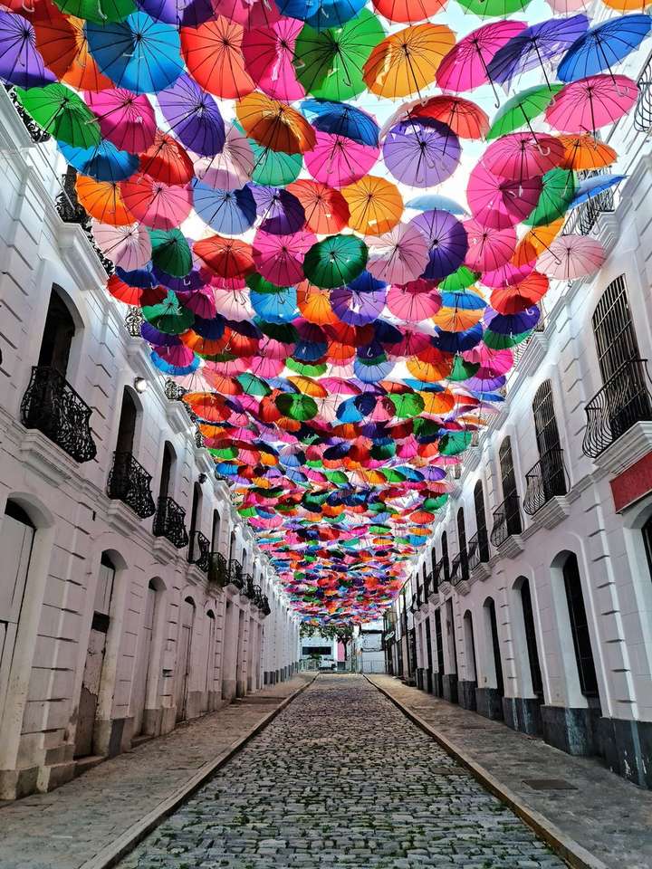 «Улица зонтиков» онлайн-пазл