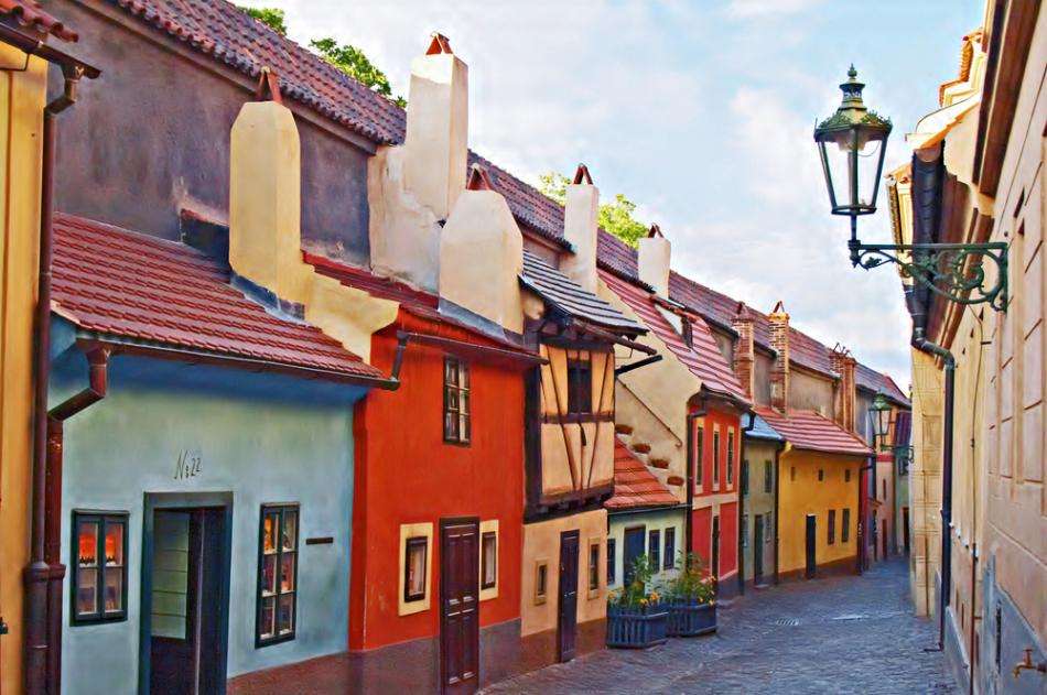 Uma rua colorida na República Checa quebra-cabeças online
