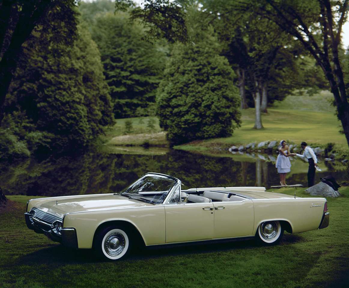 Lincoln Continental decappottabile del 1961 puzzle online