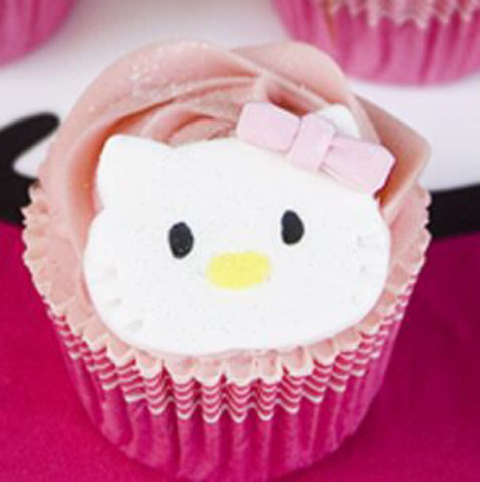 Hello Kitty cupcakes online παζλ