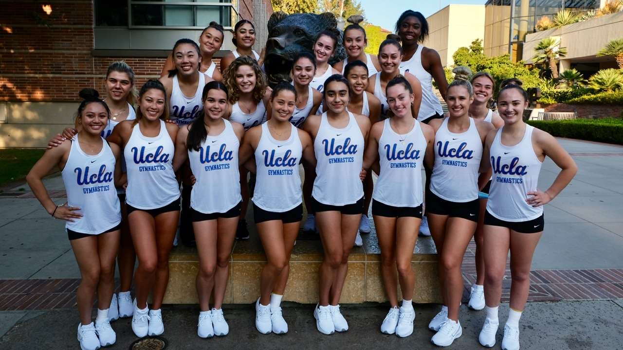 Gymnastický tým UCLA 2022 online puzzle