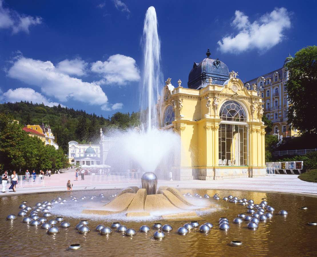 Brunnen, Hotel - Tschechische Republik Puzzlespiel online