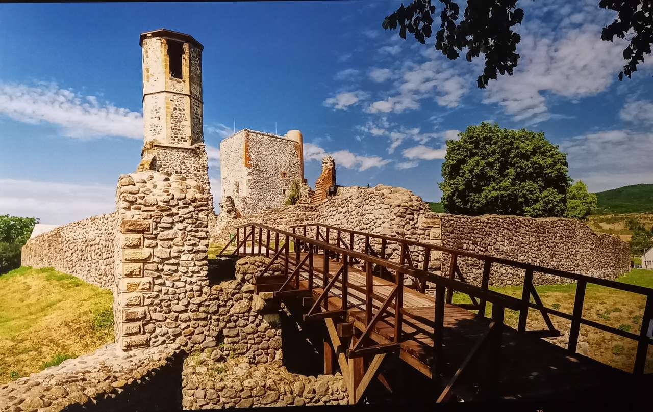 Castelul Kisnána jigsaw puzzle online