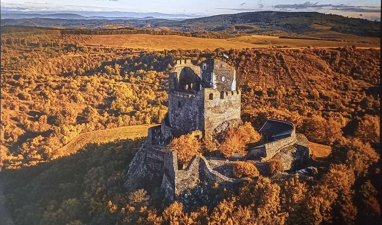 Château de Hollokő puzzle en ligne