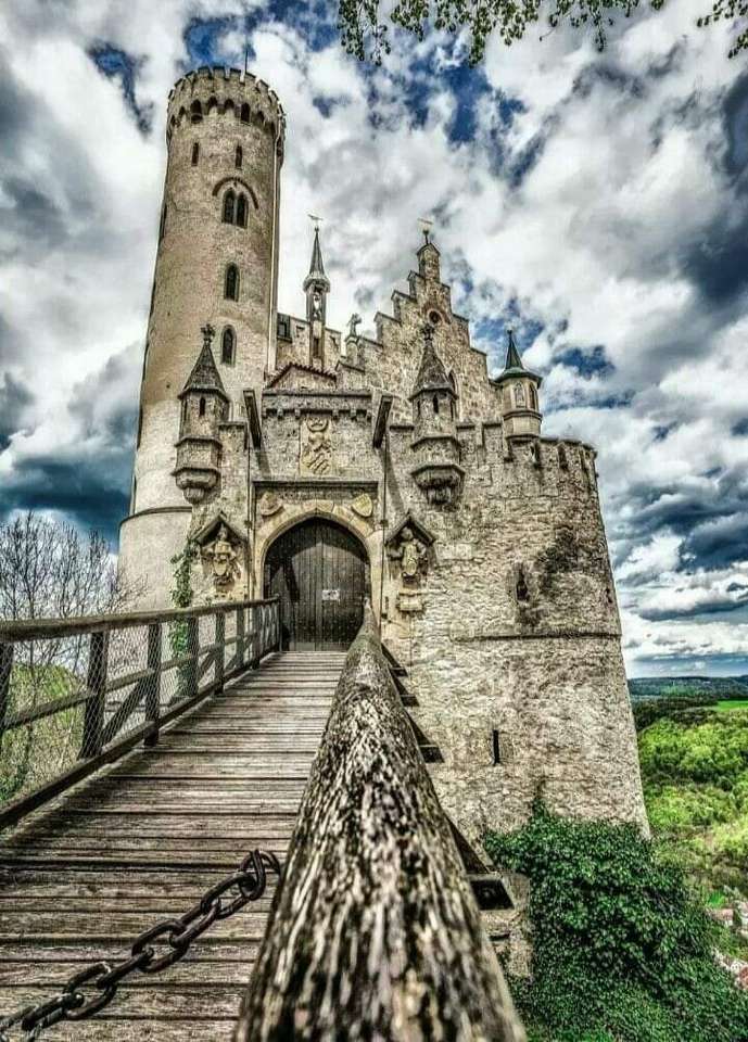 Castelul Lichtenstein jigsaw puzzle online