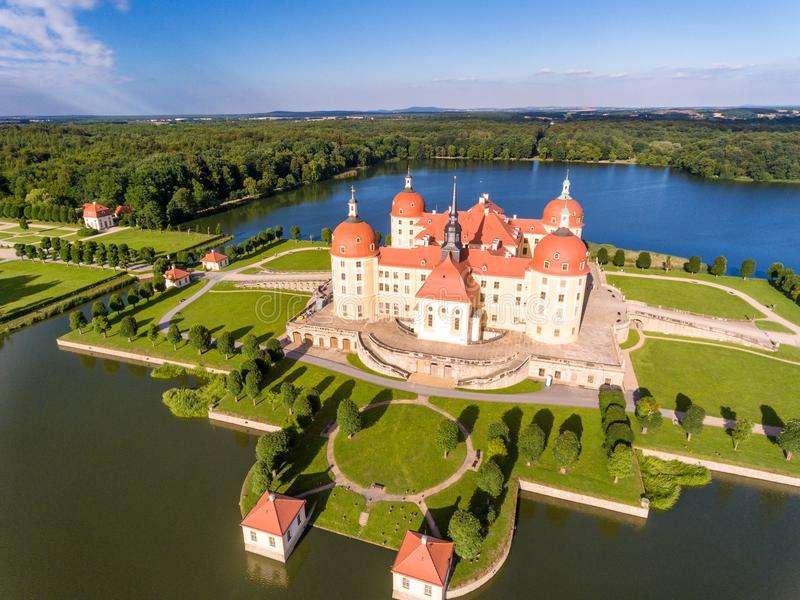Замъкът Морицбург онлайн пъзел