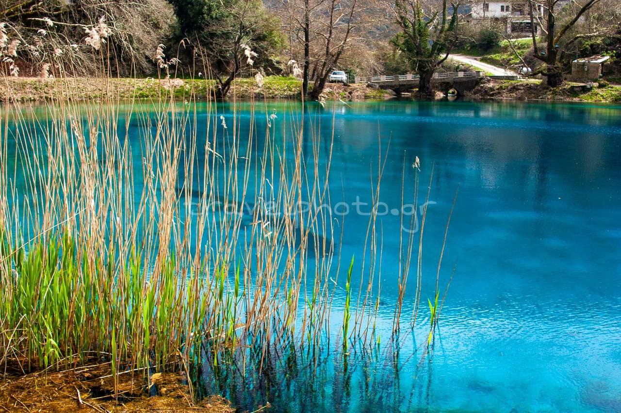 Озеро Зірос, Греція онлайн пазл