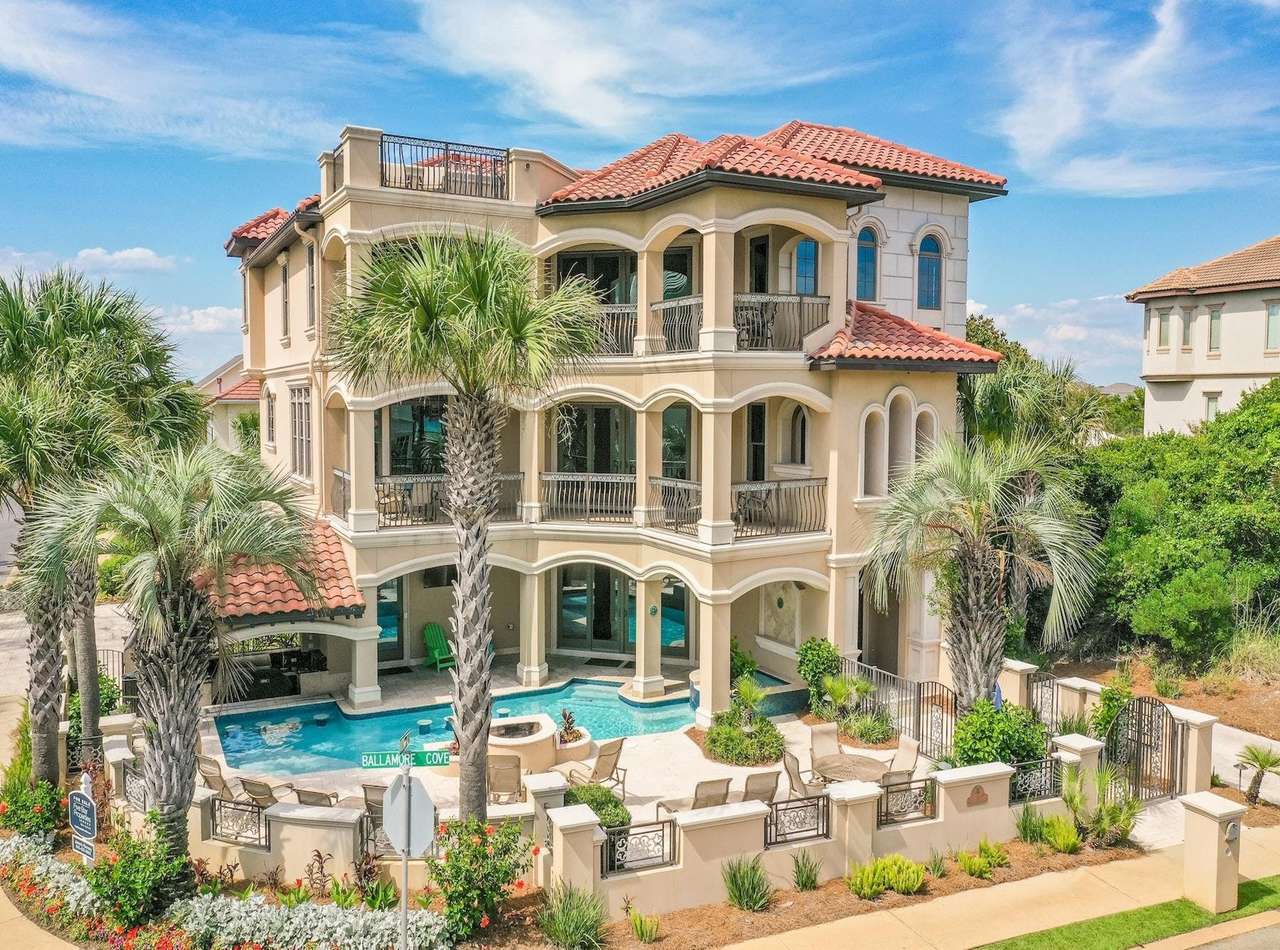 Belle villa avec palmiers puzzle