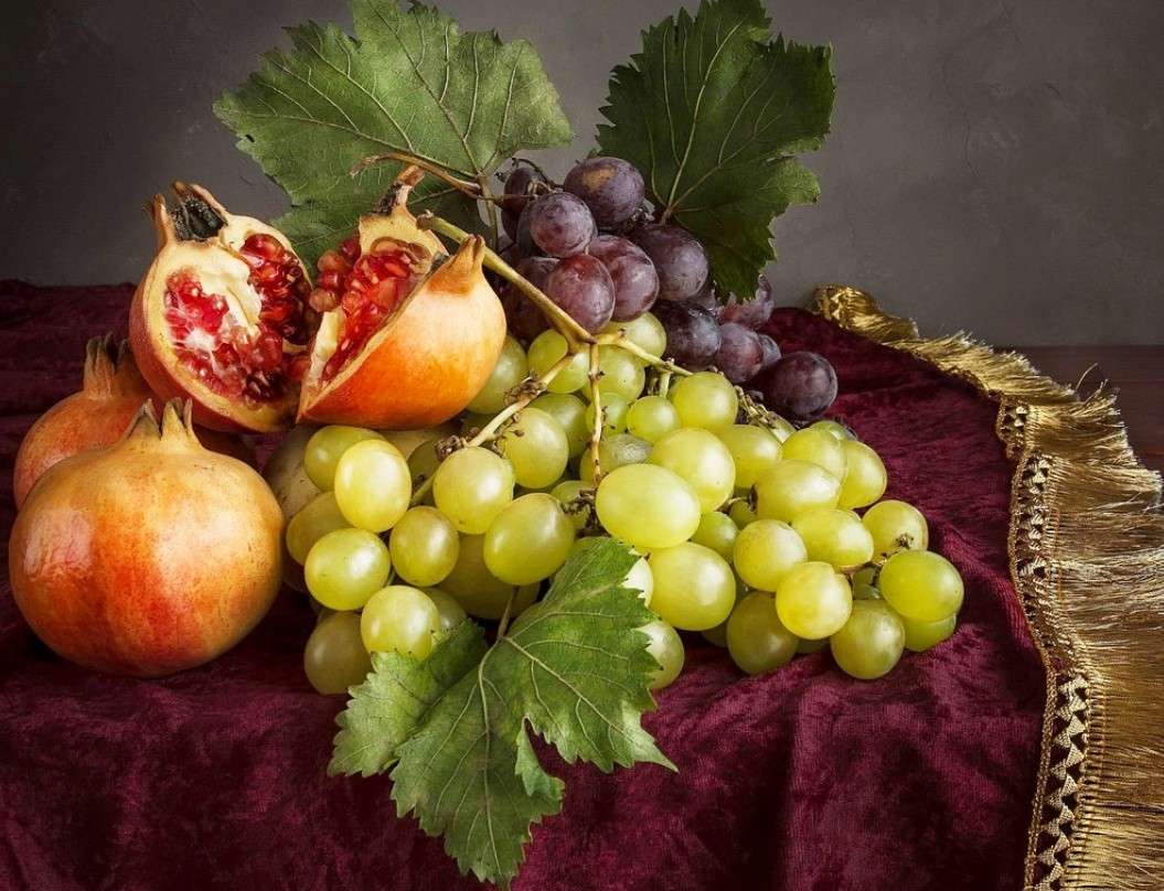 Vindruvor och granatäpplen Pussel online