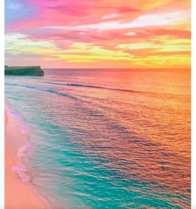 Himlen, stranden, stranden, allt är i regnbågens färg pussel på nätet
