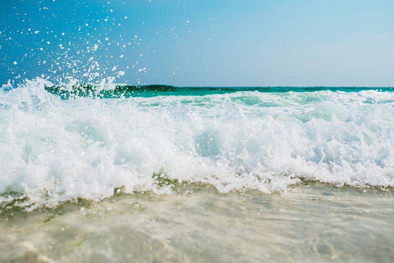 Strandskumvågor Pussel online