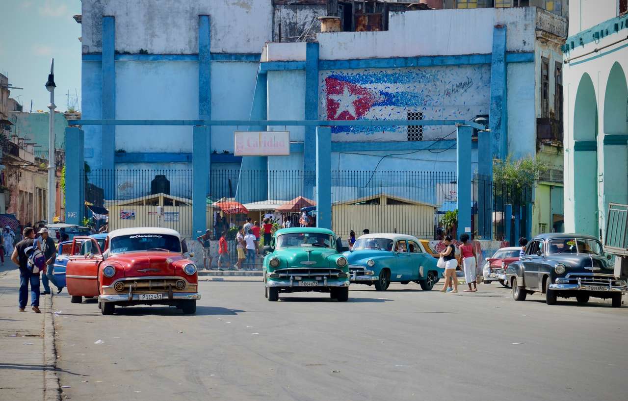 Chevrolet in Havana jigsaw puzzle online