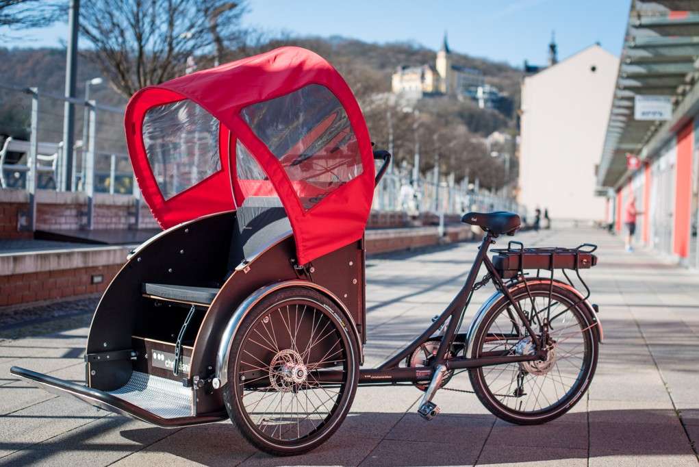 Чешская цикло-рикша пазл онлайн