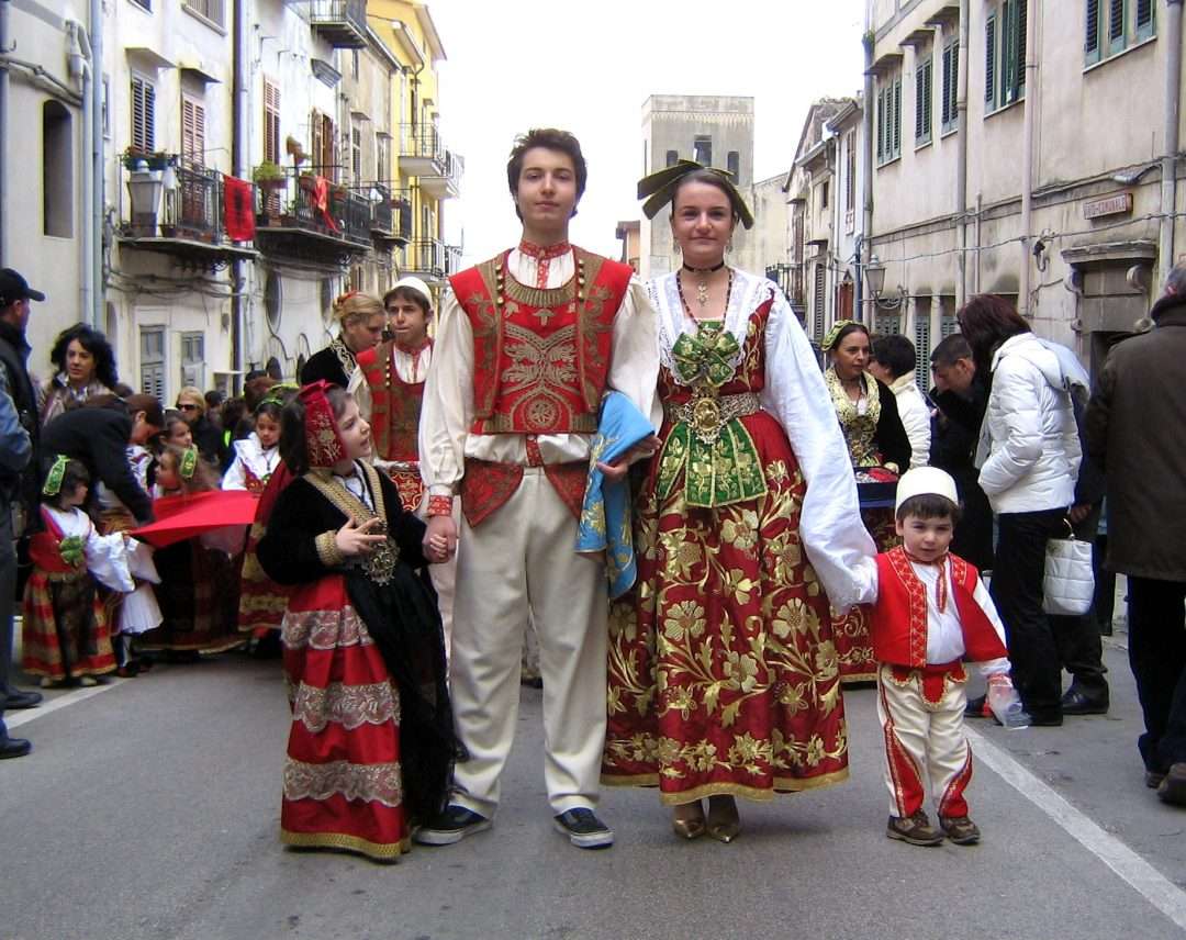 Сицилійські костюми пазл онлайн