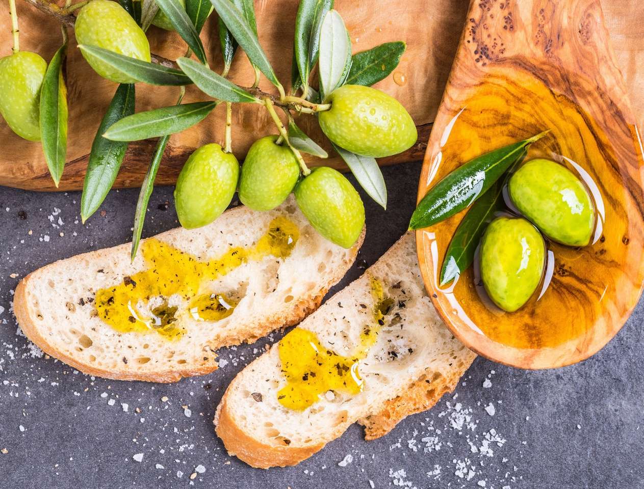Brot und Olivenöl Puzzlespiel online