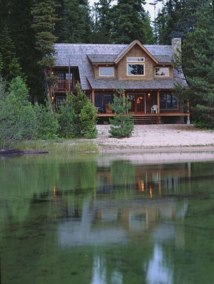 къща край езерото онлайн пъзел