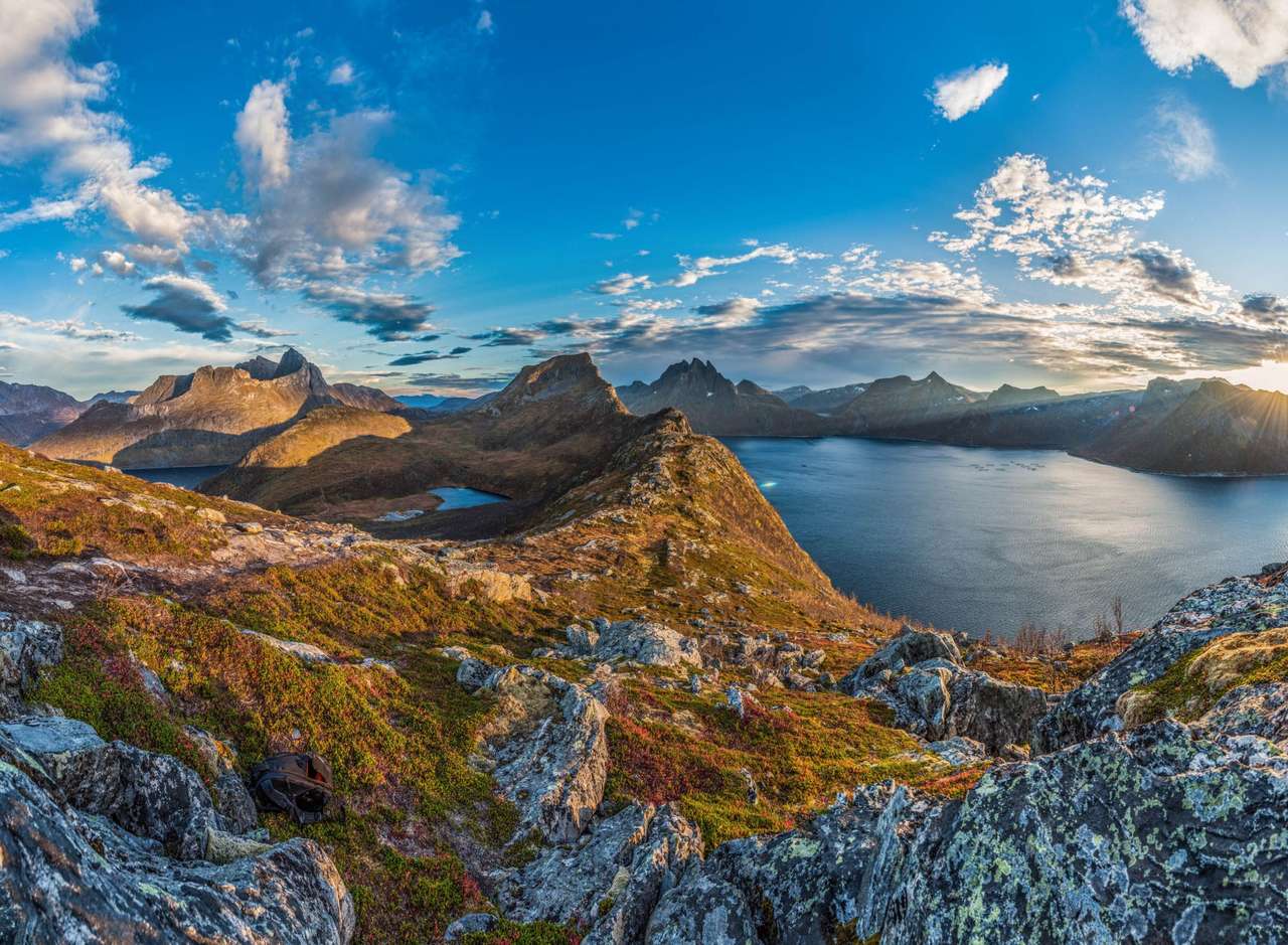 Berg Segla in Senja, Norwegen Online-Puzzle