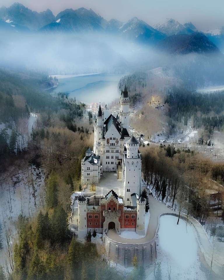 Castelul Neuschwanstein, Germania puzzle online