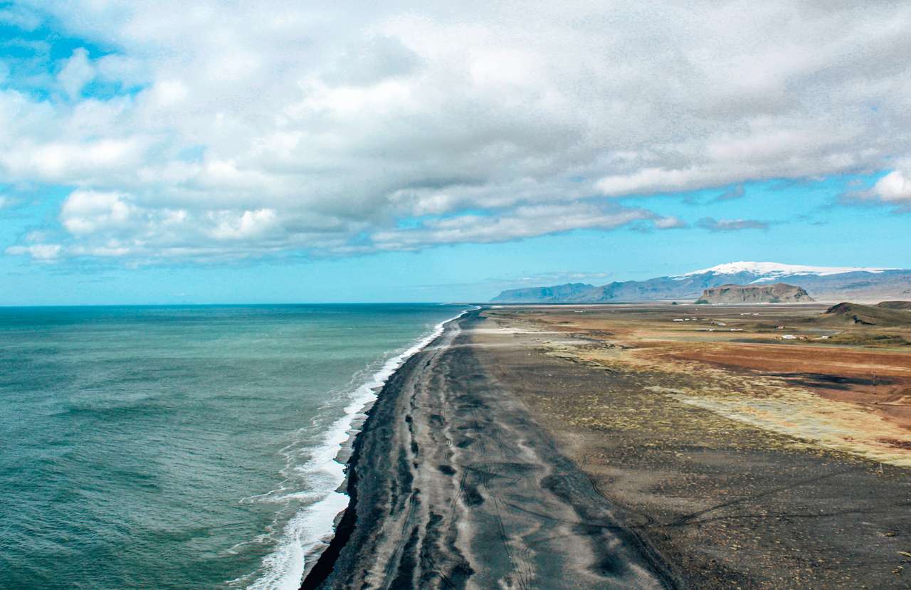 Dyrhólaey en el sur de Islandia rompecabezas en línea