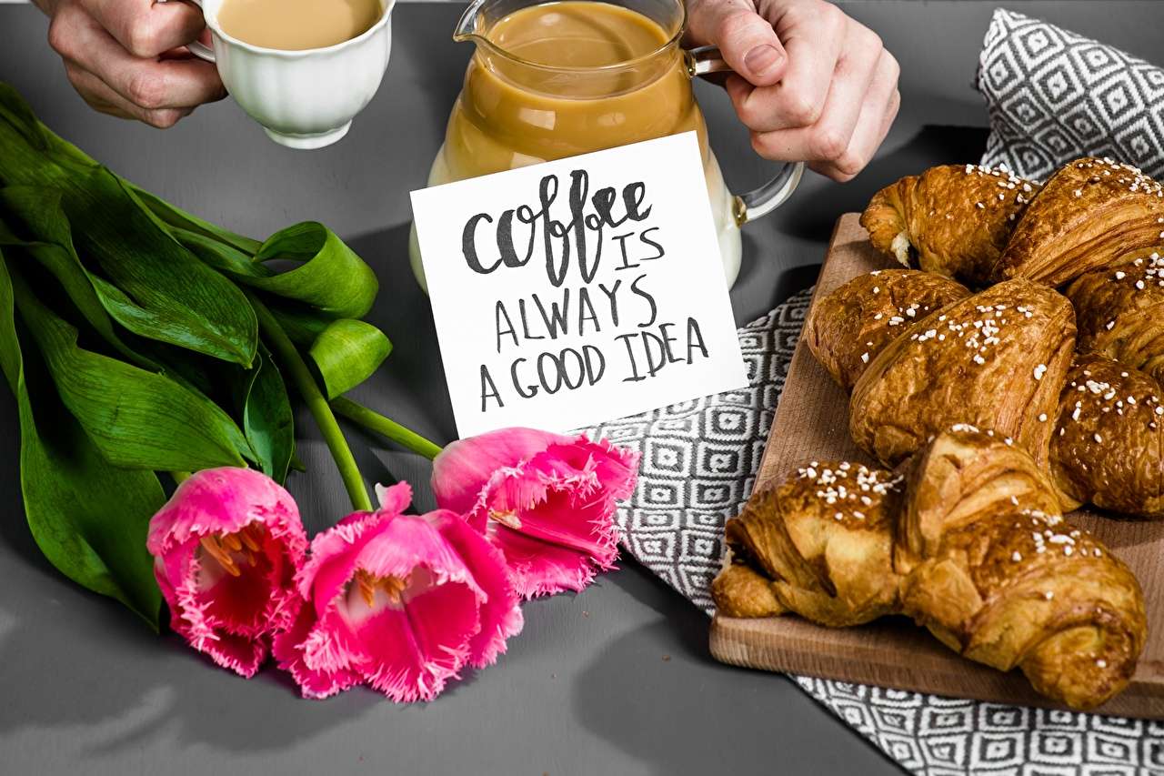 Kaffe och croissant Pussel online