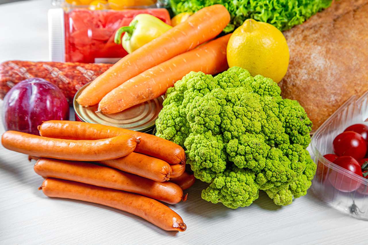 Vegetables with Vienna sausage Online-Puzzle