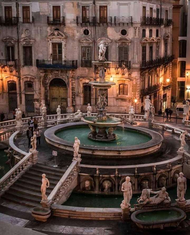 Palermo - Fontana di Pretoria puzzle online