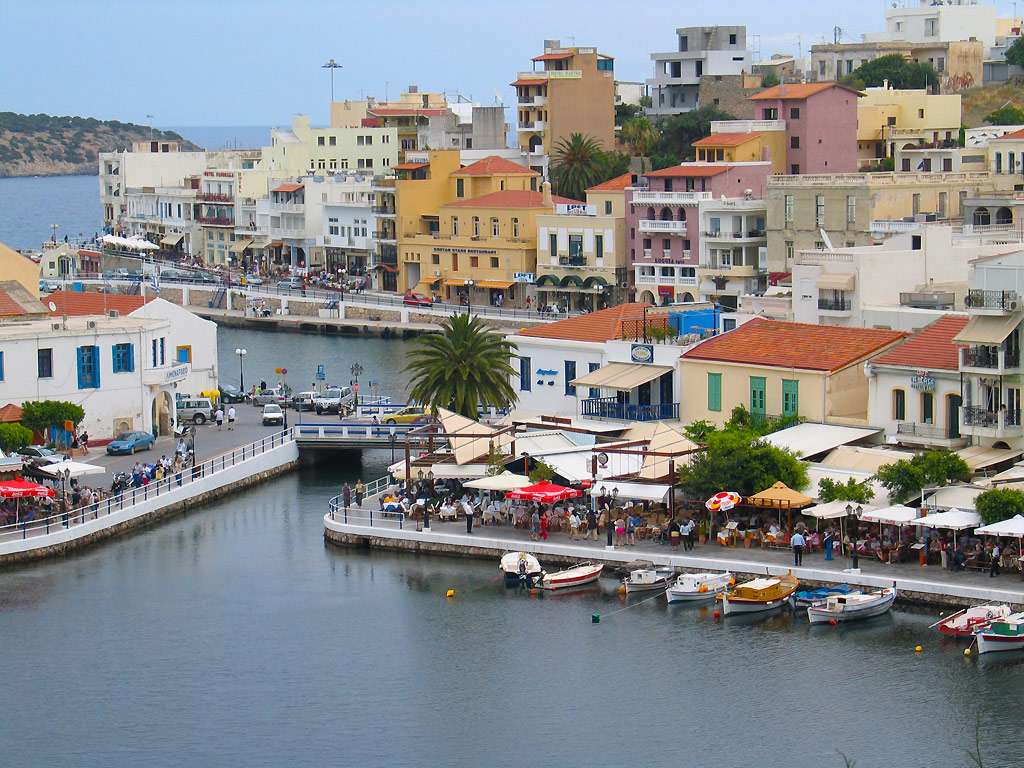 Kretas ö Agios Nikolaos pussel på nätet